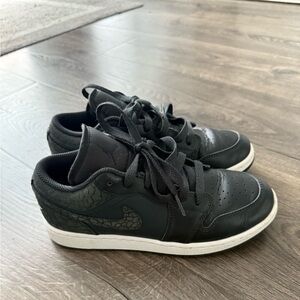 SOLD! Somehow the listing was on here twice.